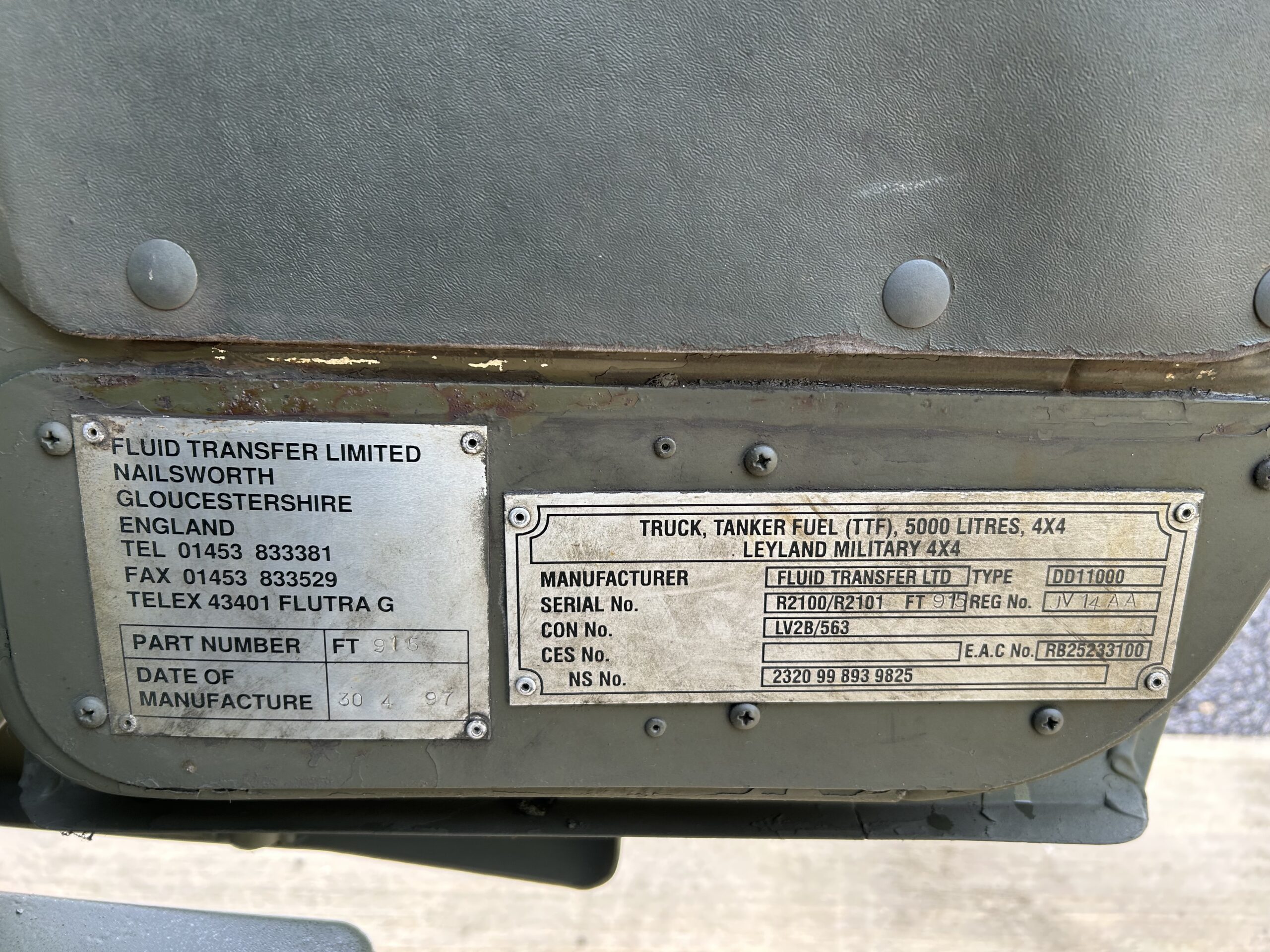 Leyland DAF 4×4 5000 litre tanker/refueller, right hand drive (RHD) - Gallery image 25
