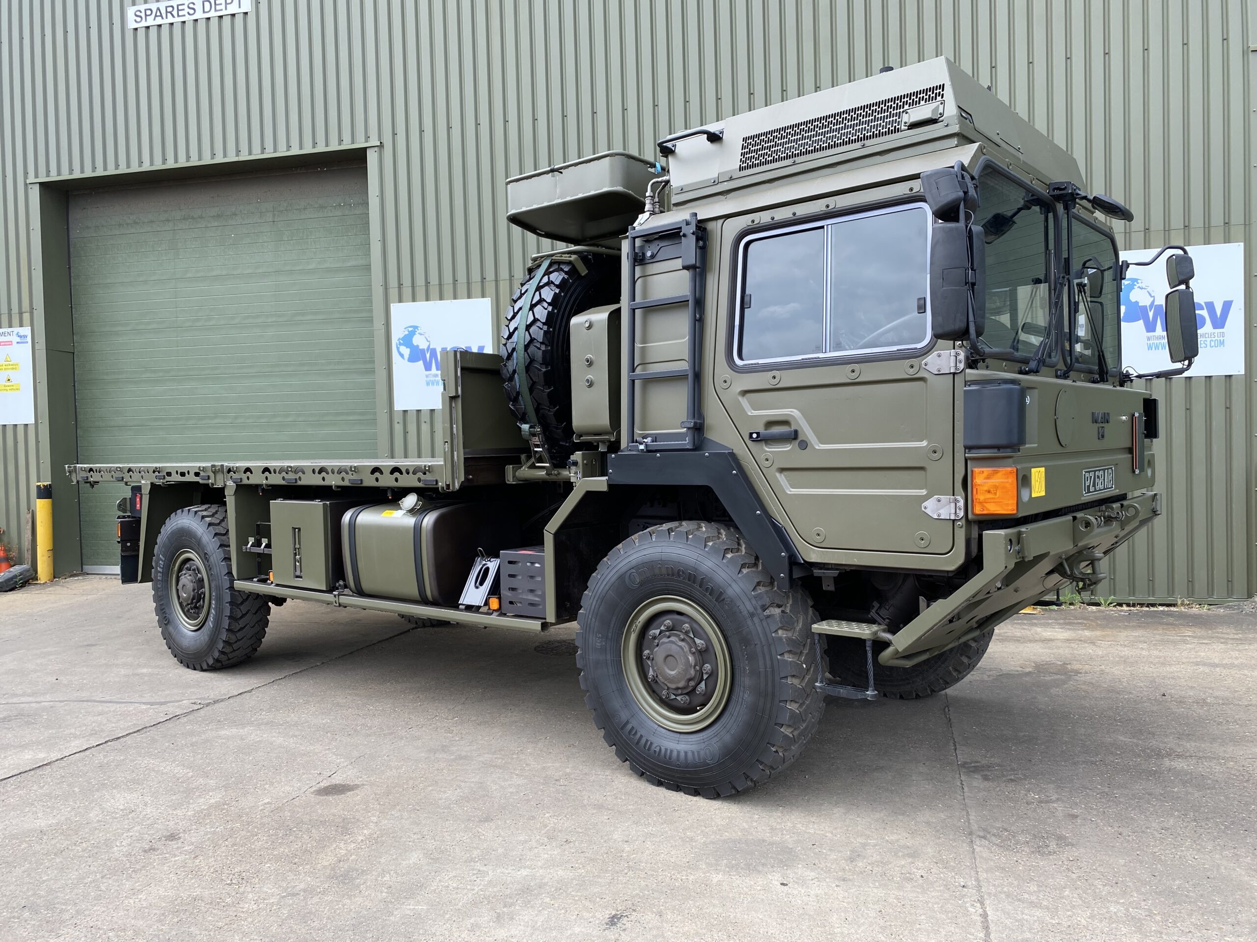 MAN HX60 : 4x4 Flatbed truck Unused Reserve Condition - Gallery image 2