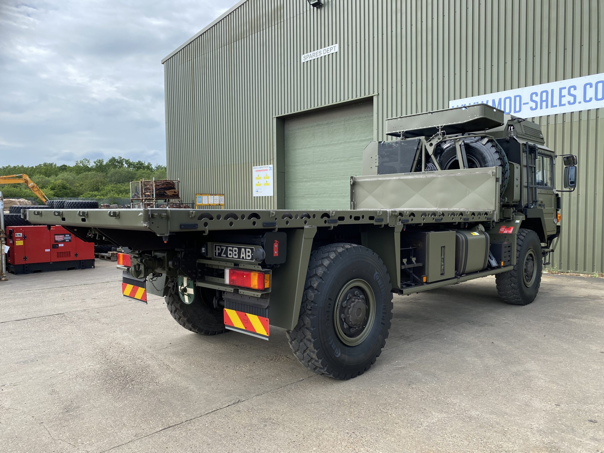 MAN HX60 : 4x4 Flatbed truck Unused Reserve Condition - Gallery image 5