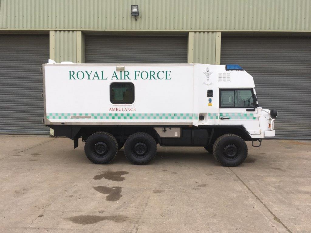 Pinzgauer: 718 6x6 Ambulance TMV RHD - Gallery image 4
