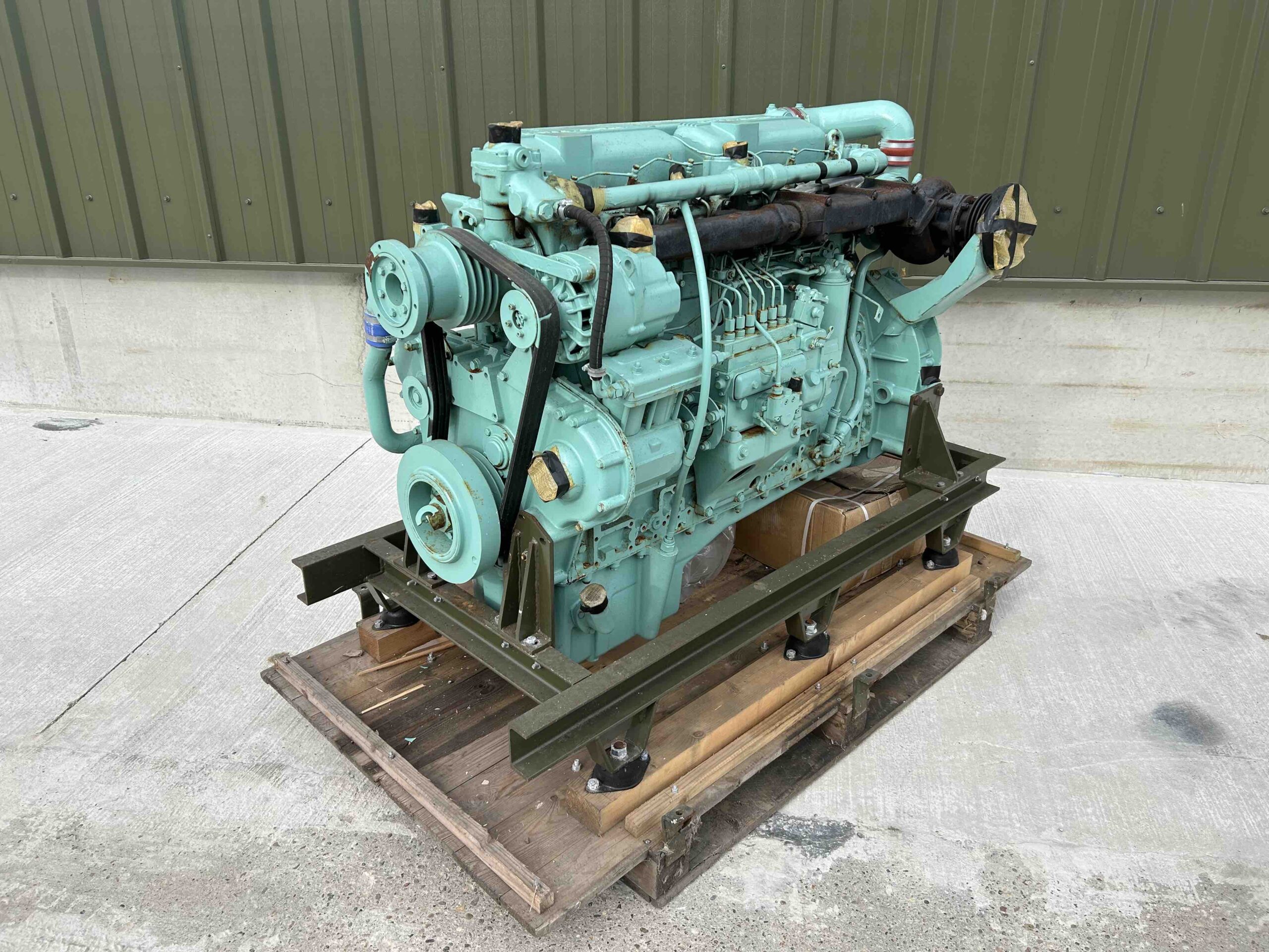 Rolls Royce Perkins Eagle 290L : Foden 6x6 Engine - Gallery image 1