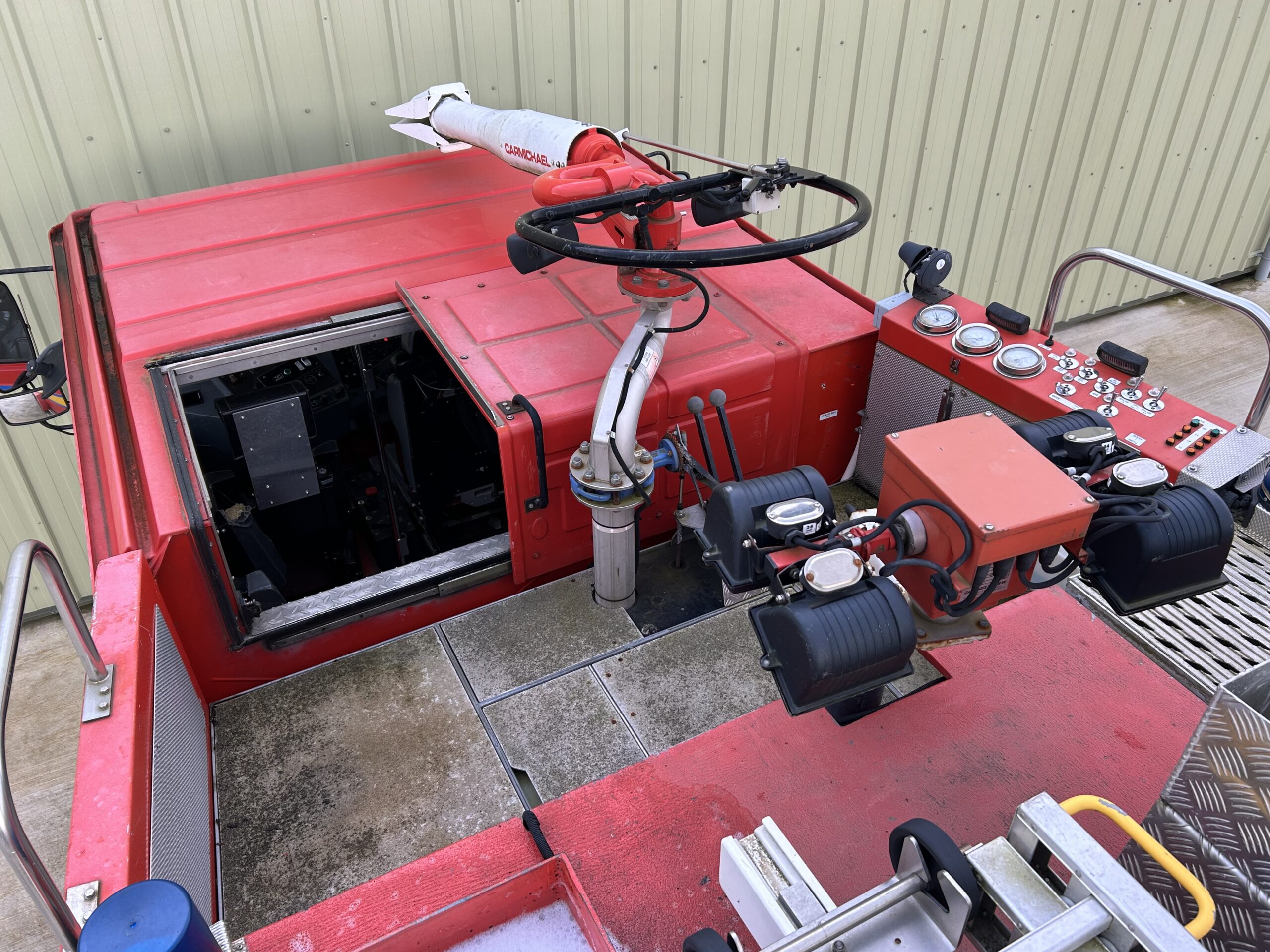Unipower 6 x 6 MFV2 Airport: Fire Fighting Appliance - Gallery image 20