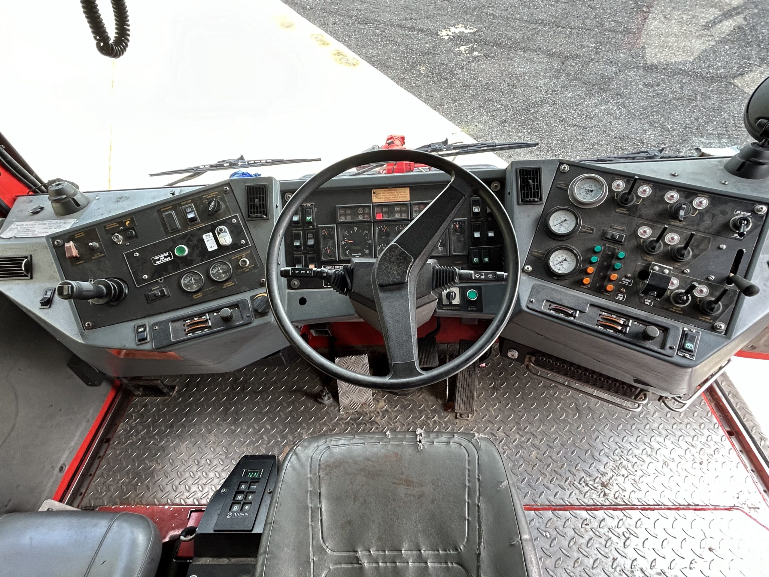 Unipower 6 x 6 MFV2 Airport: Fire Fighting Appliance - Gallery image 28