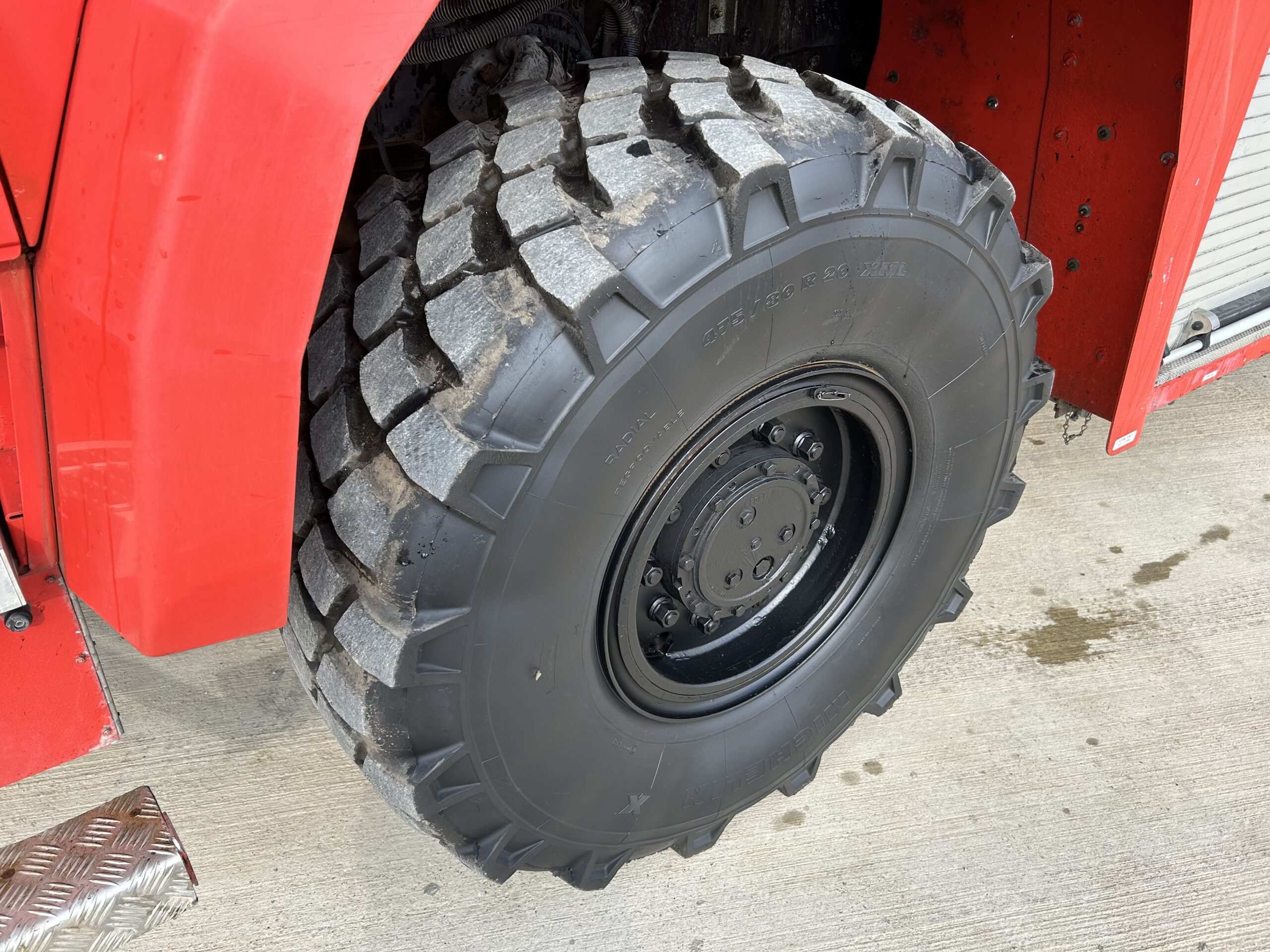 Unipower 6 x 6 MFV2 Airport: Fire Fighting Appliance - Gallery image 34
