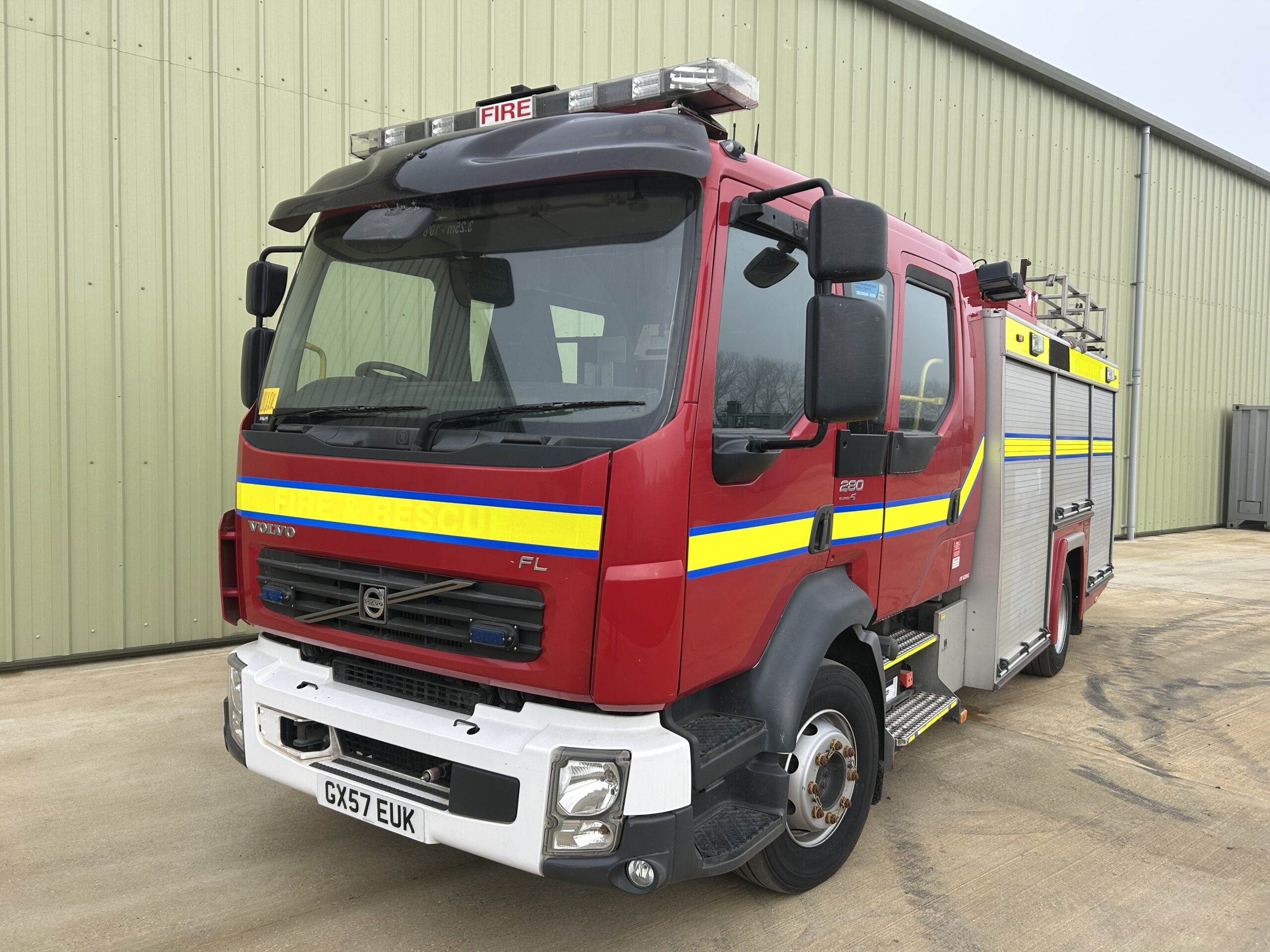 Volvo FLL15 280: CAFS Fire Appliance - Gallery image 3