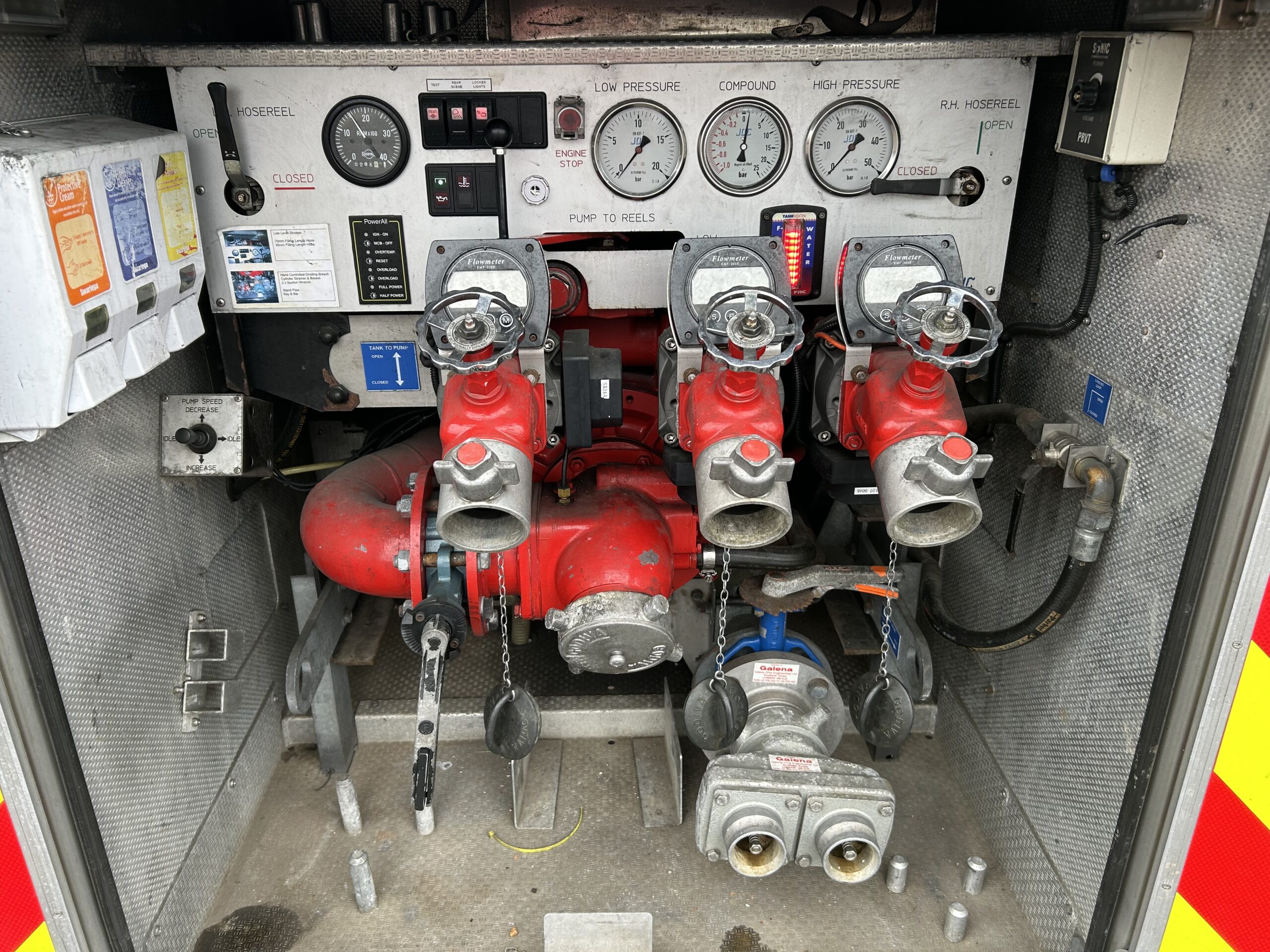 Volvo FLL15 280: Fire Appliance - Gallery image 13