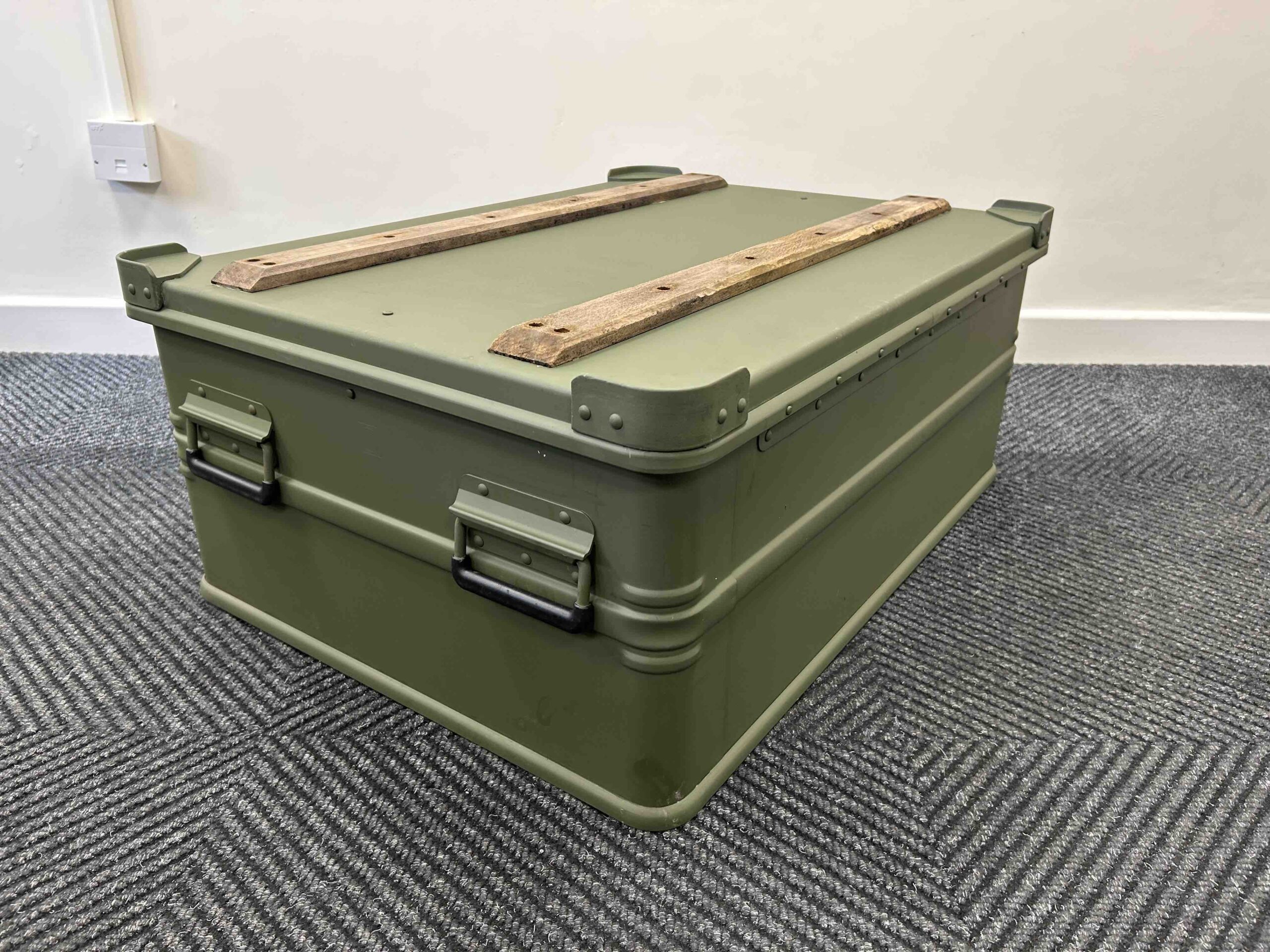 Zarges Y Container: Model 334009 - Gallery image 15